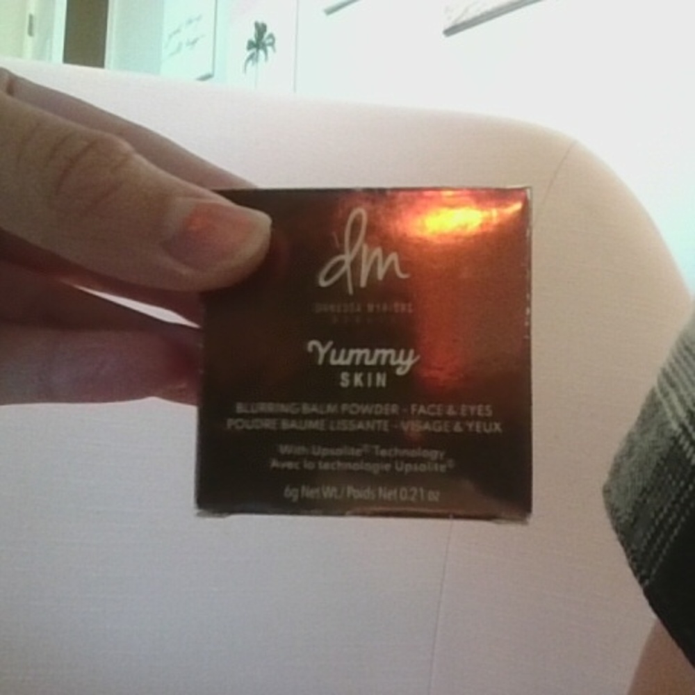Lm yummy skin danesssa myricks Blurring balm powder
